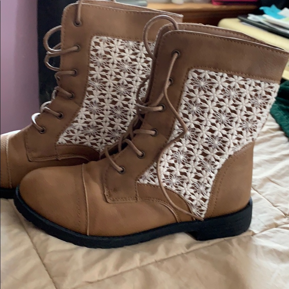 Woman’s boots